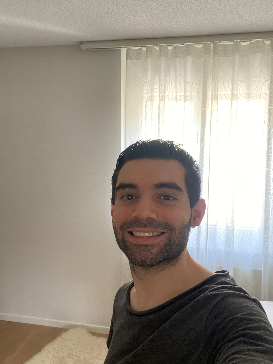 Selbstporträt zu Hause